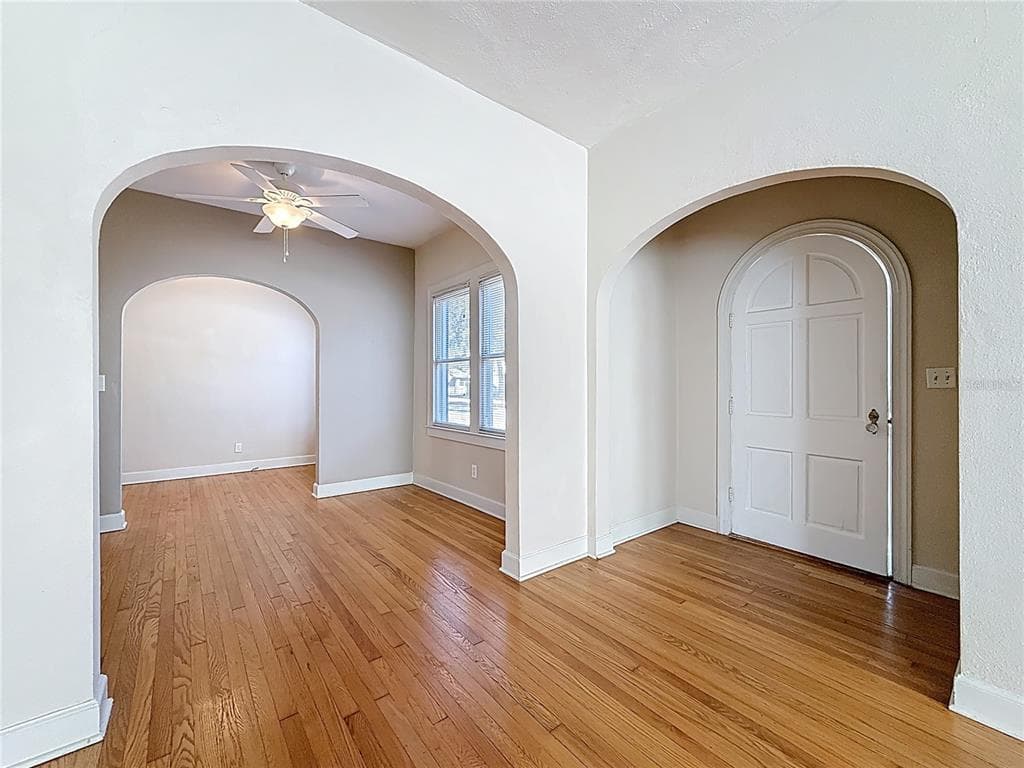 1136 12TH STREET, Street PETERSBURG, FL 33705 photo 2