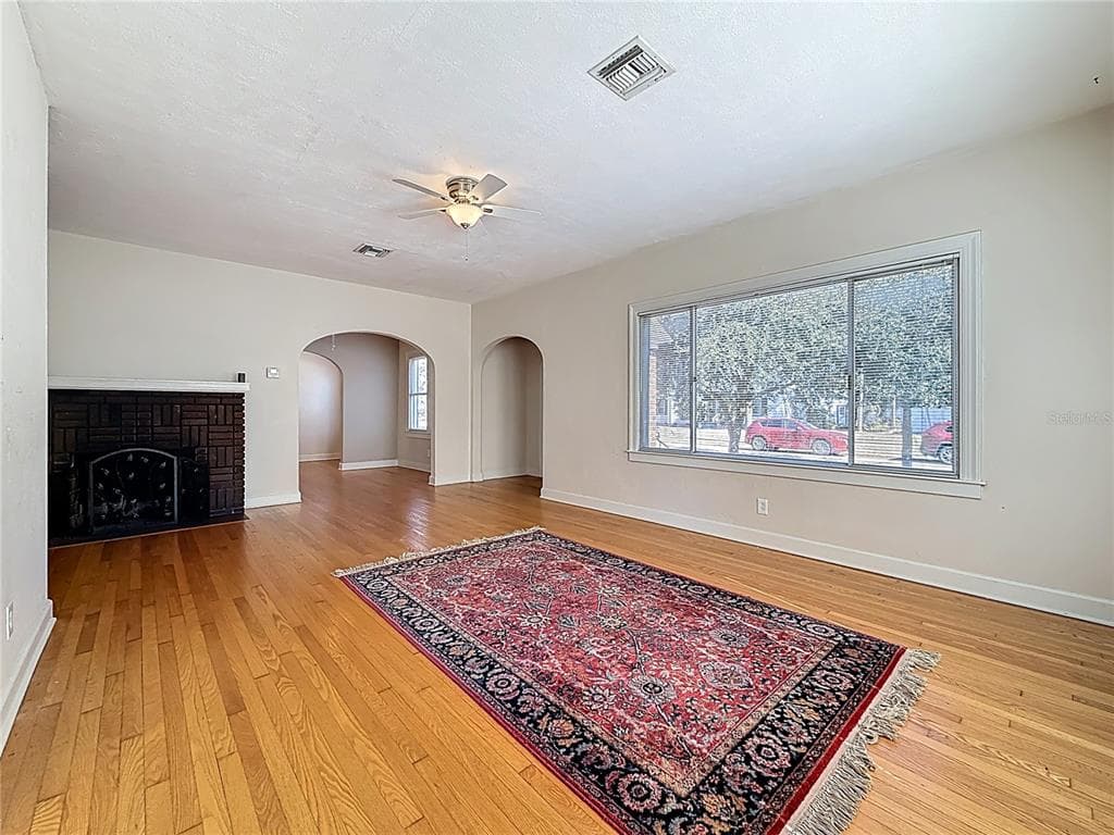 1136 12TH STREET, Street PETERSBURG, FL 33705 photo 5