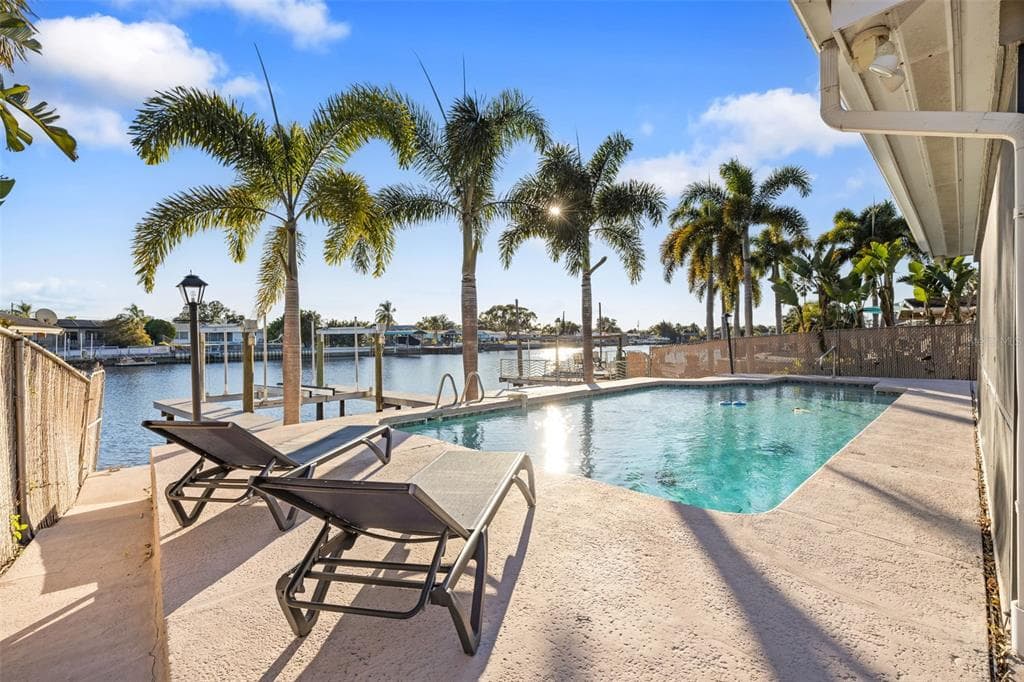 5702 RIDDLE ROAD, HOLIDAY, FL 34690 photo 2