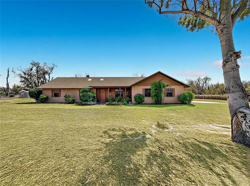 3809 PORTER Road, LITHIA, FL 33547