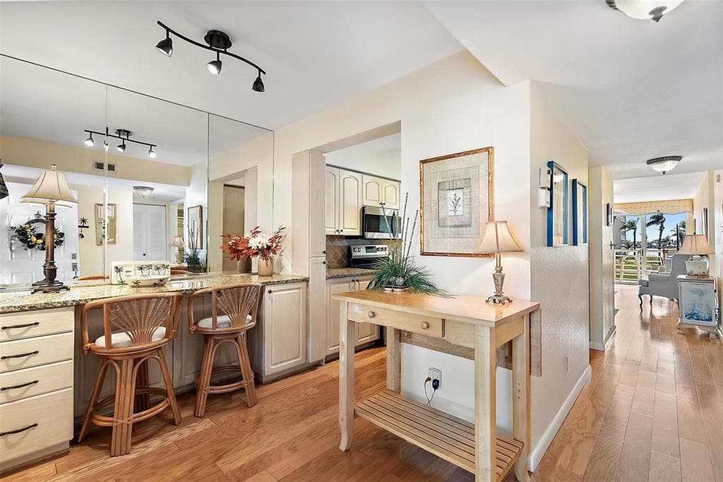 6021 BAHIA DEL MAR CIRCLE Unit 234, Street PETERSBURG, FL 33715 photo 3