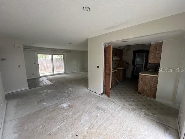 5616 GOLDEN NUGGET Drive, HOLIDAY, FL 34690 photo 2