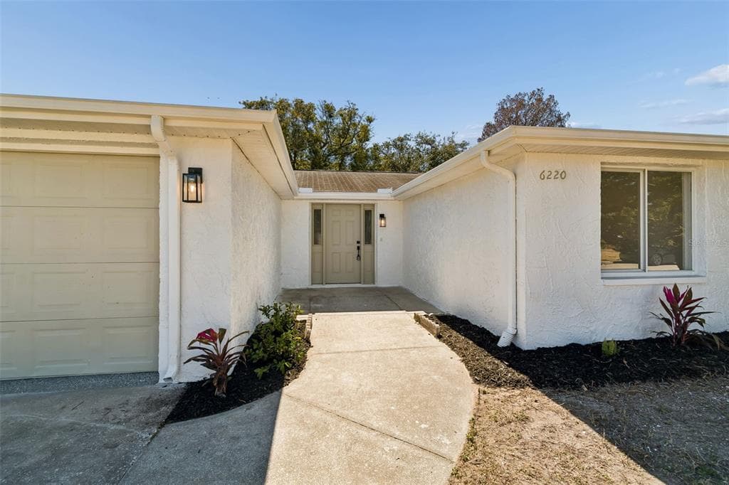 6220 KELLER Drive, PORT RICHEY, FL 34668 photo 4