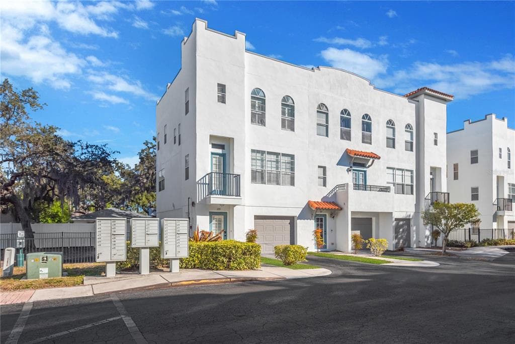 3119 TOSCANA CIRCLE, TAMPA, FL 33611