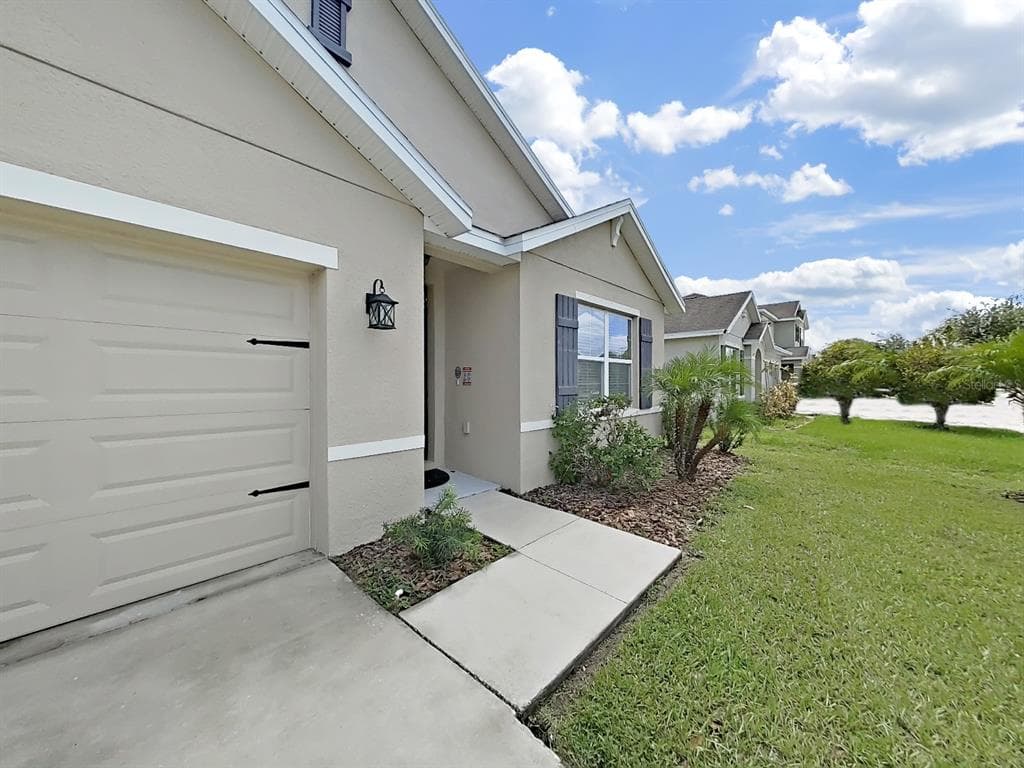 8112 BILSTON VILLAGE LANE, GIBSONTON, FL 33534 photo 2