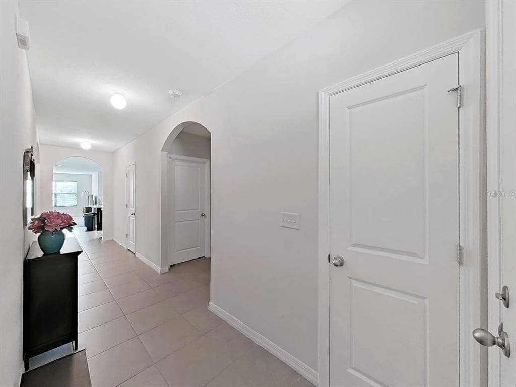 8112 BILSTON VILLAGE LANE, GIBSONTON, FL 33534 photo 5