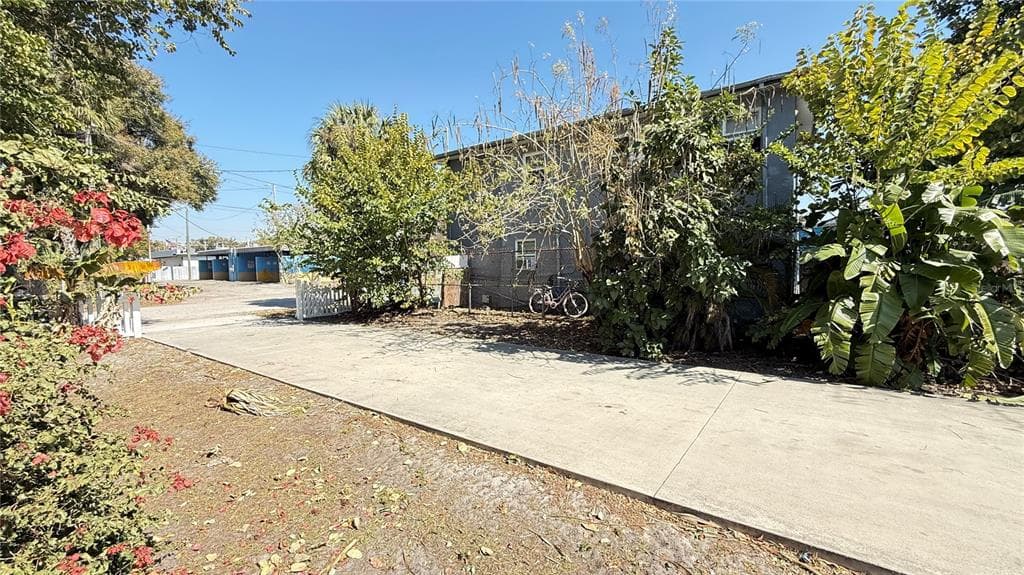 806 ROBLES STREET, TAMPA, FL 33602 photo 3