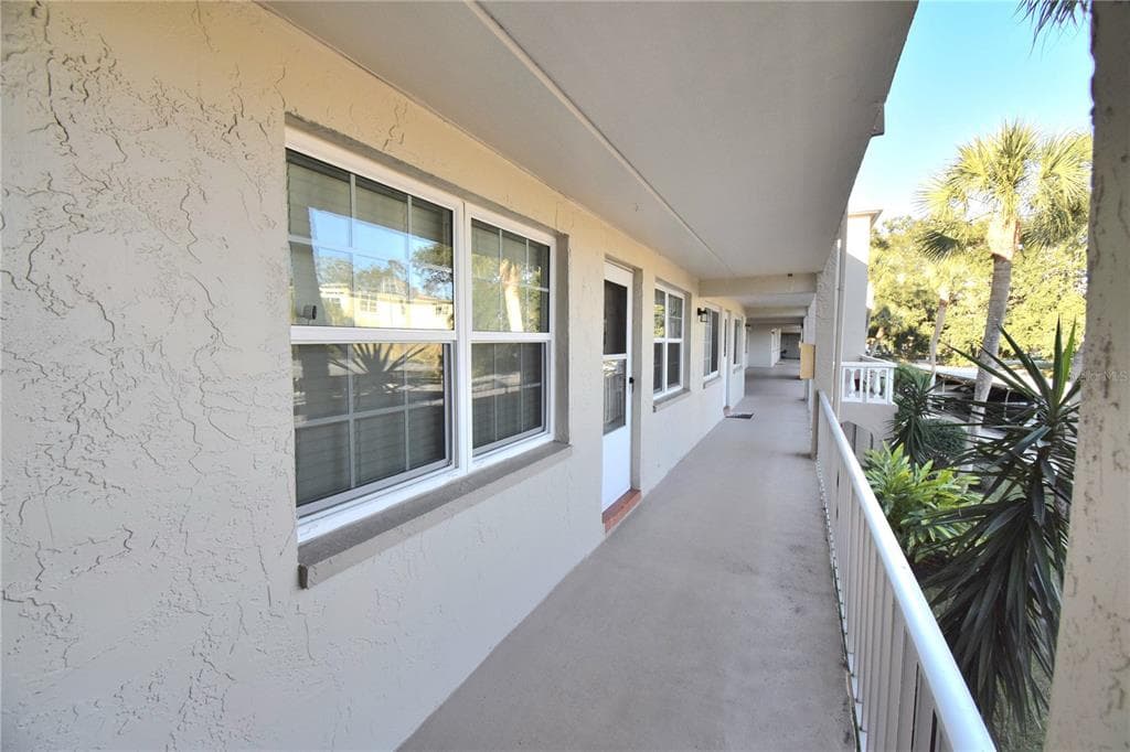 841 PATRICIA Avenue Unit 202, DUNEDIN, FL 34698 photo 4