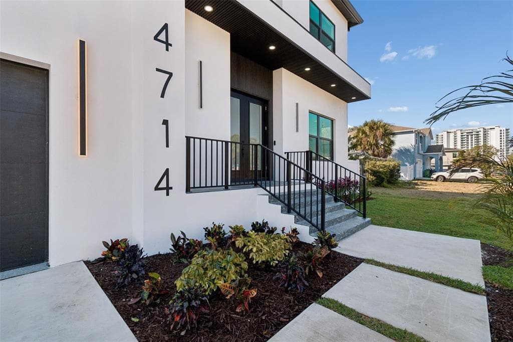 4714 LEILA AVENUE, TAMPA, FL 33616 photo 3