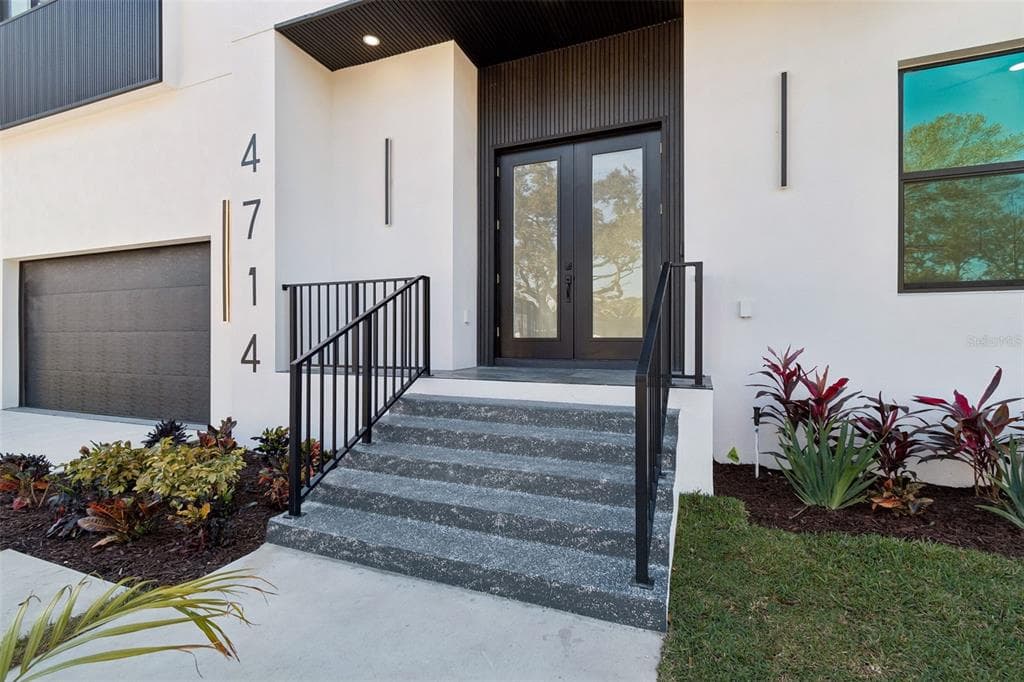 4714 LEILA AVENUE, TAMPA, FL 33616 photo 4