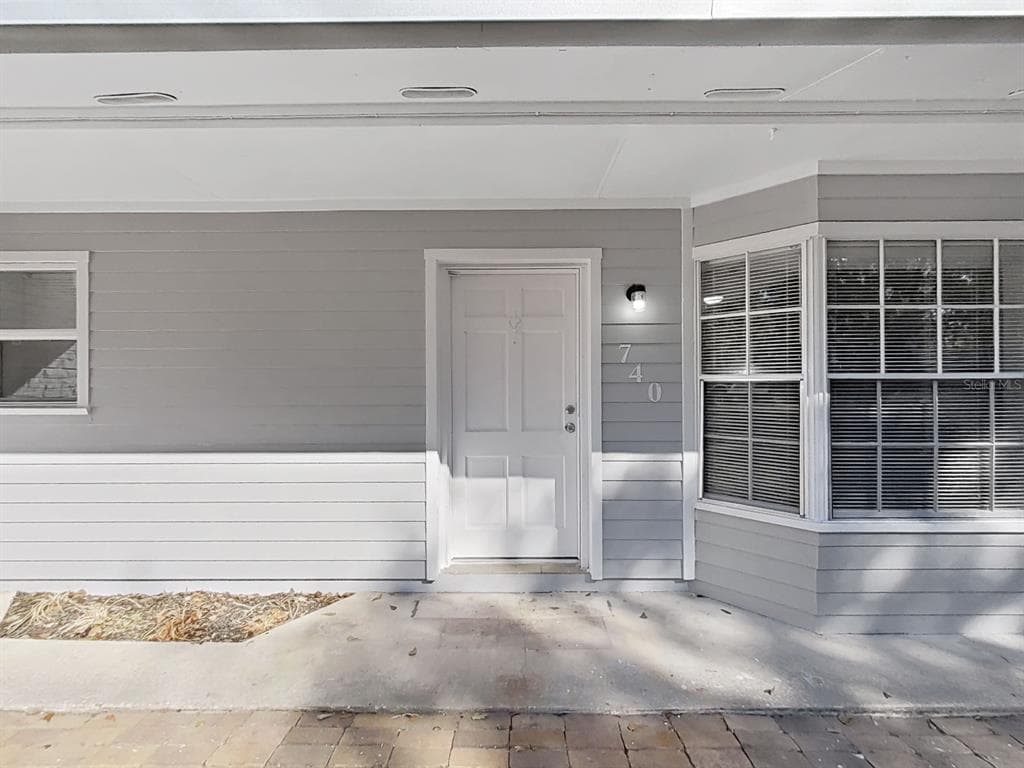 740 KNOWLES Road, BRANDON, FL 33511 photo 4