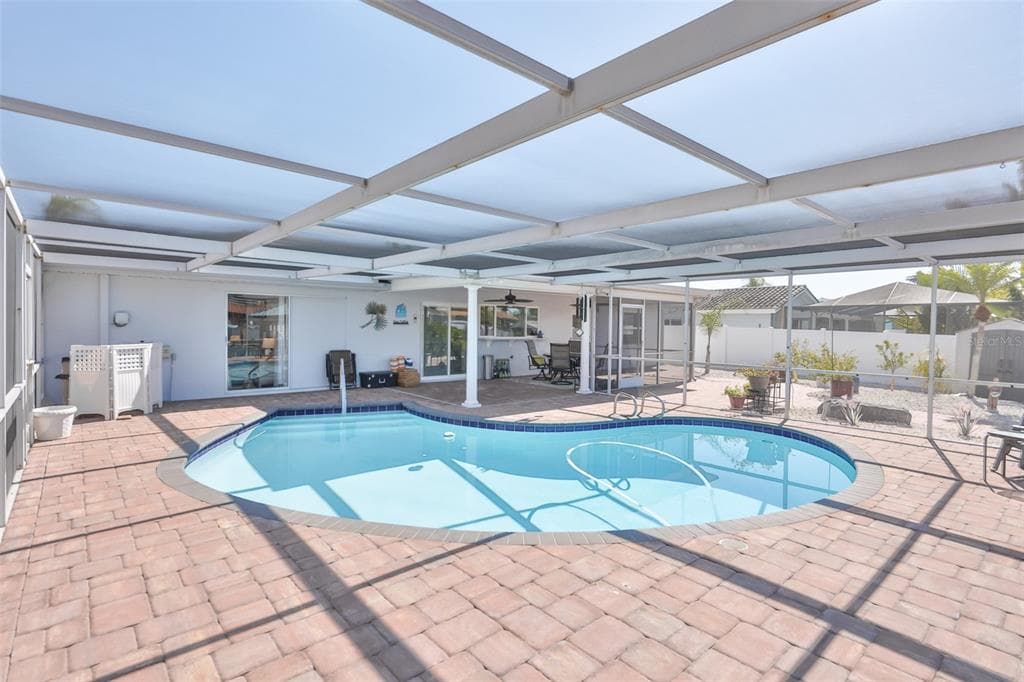 6518 SENEGAL PALM WAY, APOLLO BEACH, FL 33572 photo 2