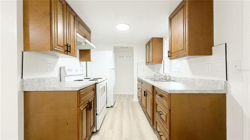 3311 COMANCHE AVENUE, TAMPA, FL 33610 photo 2