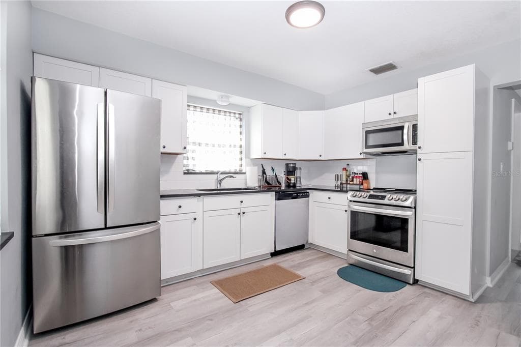 3688 58TH Avenue, Street PETERSBURG, FL 33714 photo 4