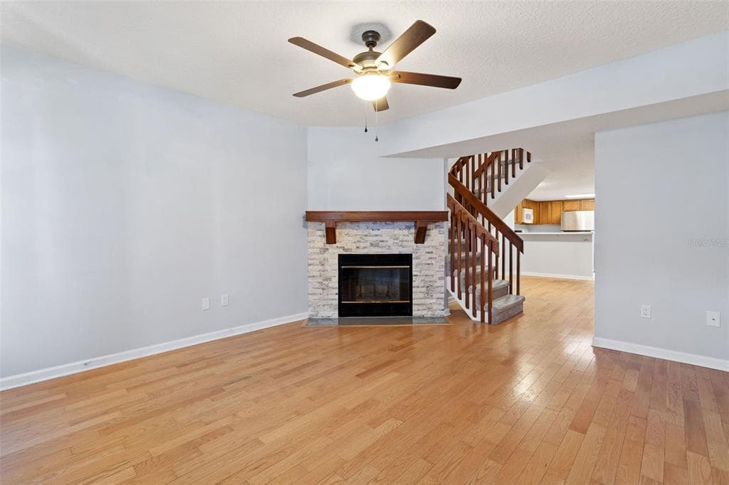 8704 LIBERTY PLACE, TAMPA, FL 33615 photo 3