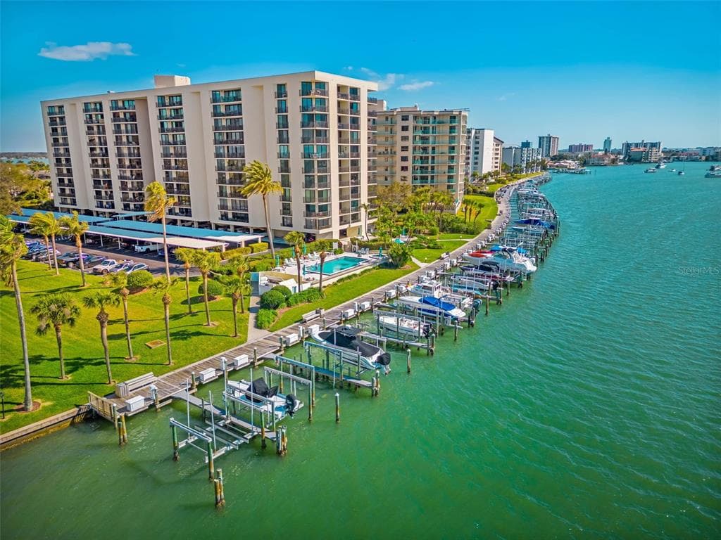 690 ISLAND WAY Unit 1109, CLEARWATER BEACH, FL 33767 photo 2