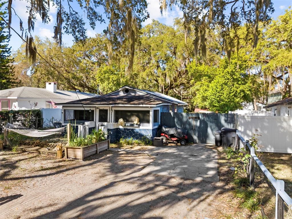 5631 Mountain AVENUE, NEW PORT RICHEY, FL 34652 photo 2