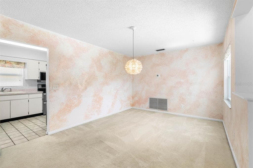 7506 ARMAND Circle, TAMPA, FL 33634 photo 4