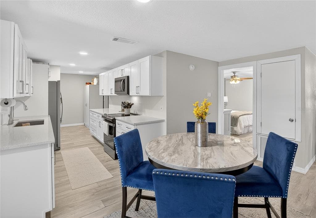 3706 MISTWOOD DRIVE, TAMPA, FL 33619 photo 5