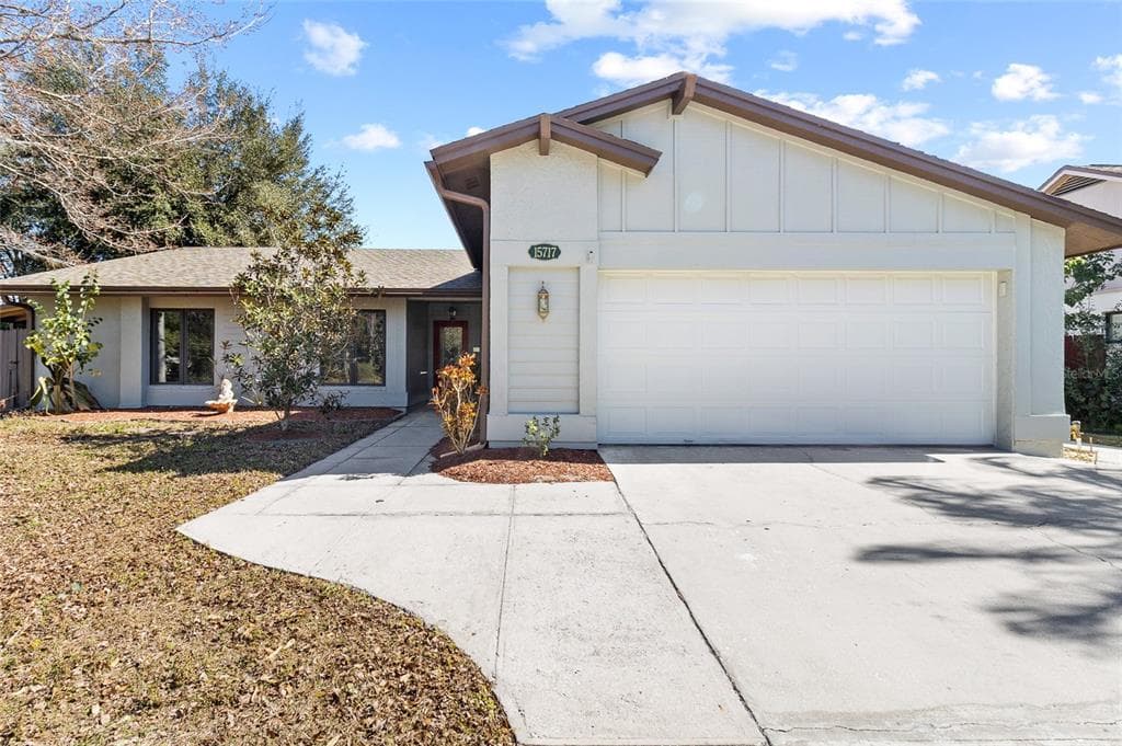 15717 PENNINGTON ROAD, TAMPA, FL 33624 photo 3