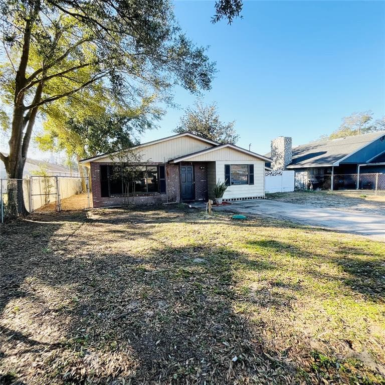 502 CALHOUN Avenue, SEFFNER, FL 33584 photo 2