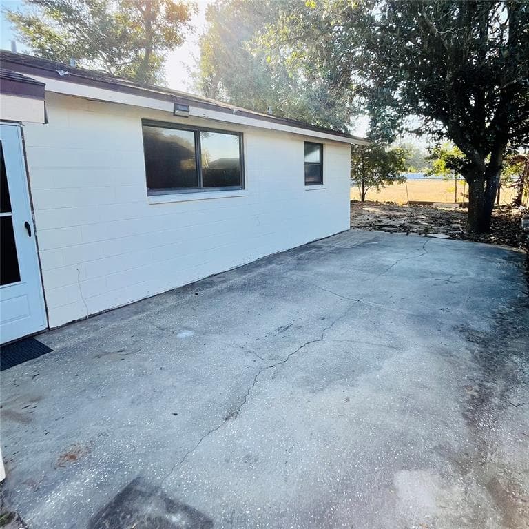 502 CALHOUN Avenue, SEFFNER, FL 33584 photo 5