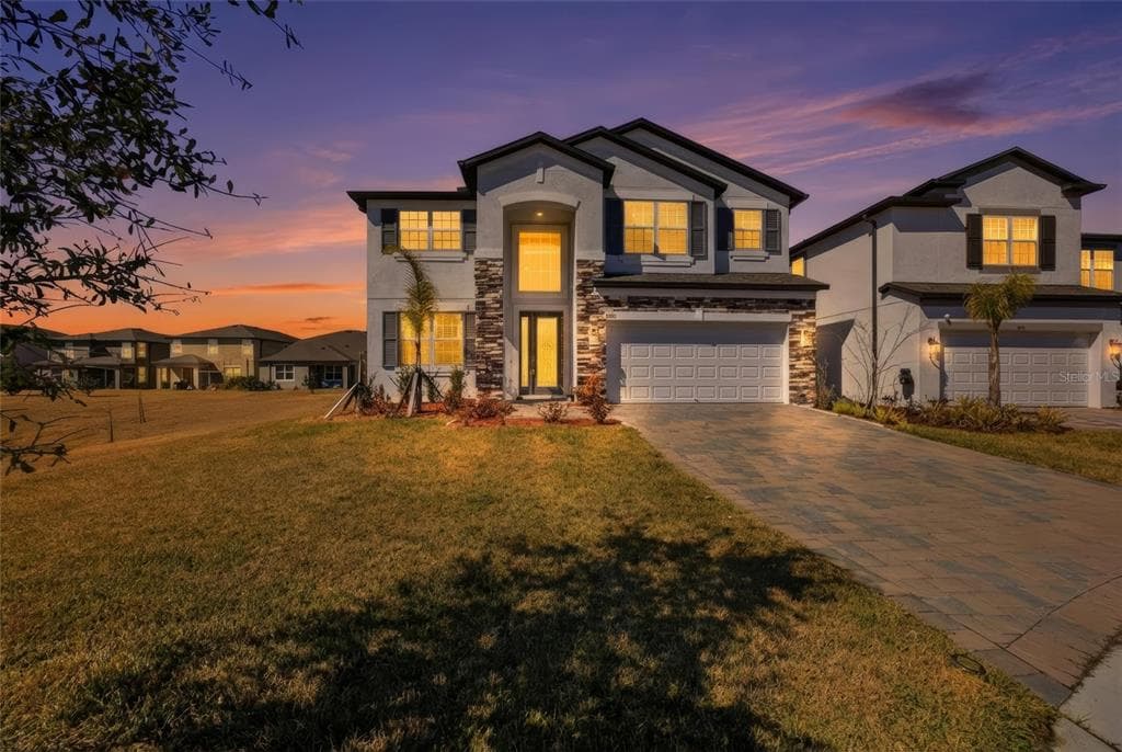 2909 IVORY BLUFF Court, ZEPHYRHILLS, FL 33540 photo 2