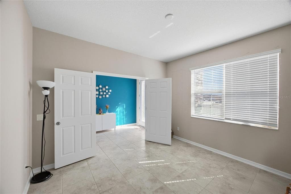 2909 IVORY BLUFF Court, ZEPHYRHILLS, FL 33540 photo 5