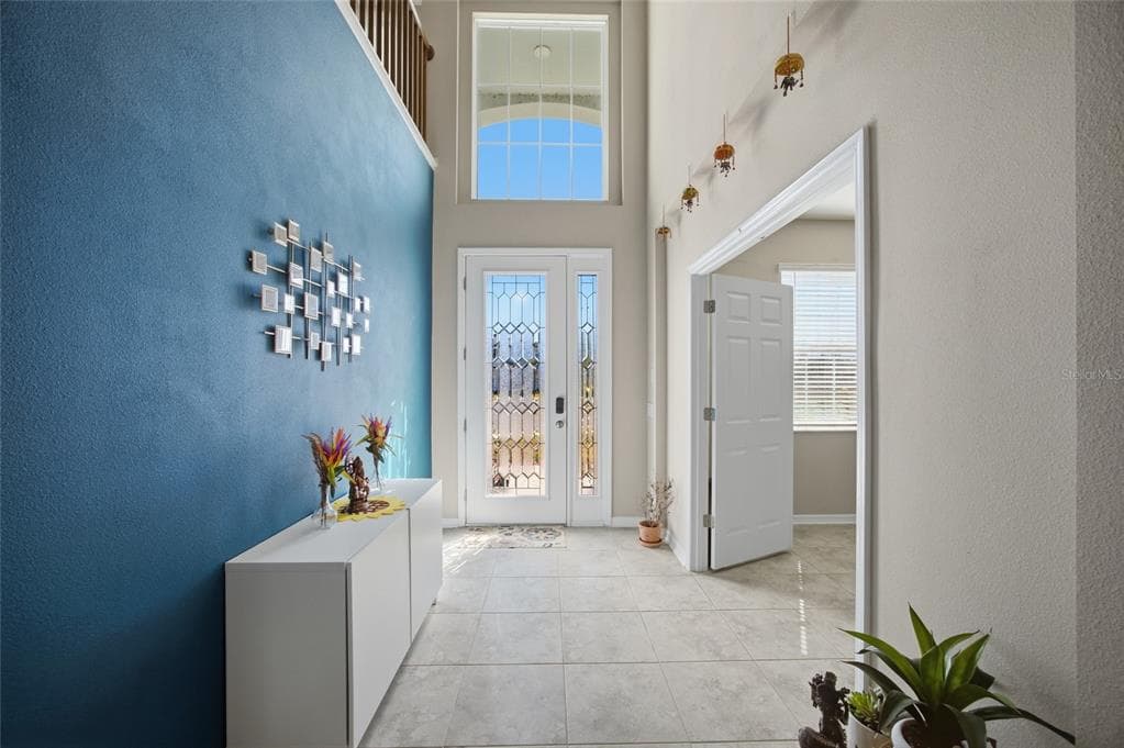 2909 IVORY BLUFF Court, ZEPHYRHILLS, FL 33540 photo 4