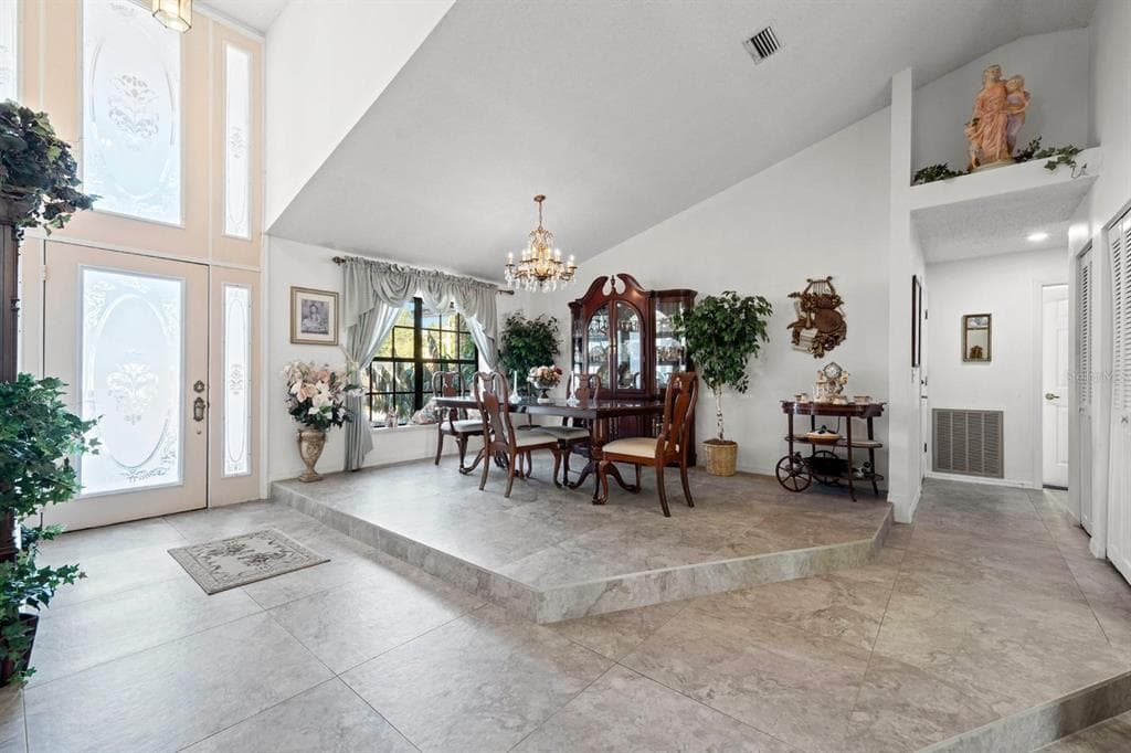 2501 DIANA Street, TAMPA, FL 33610 photo 3