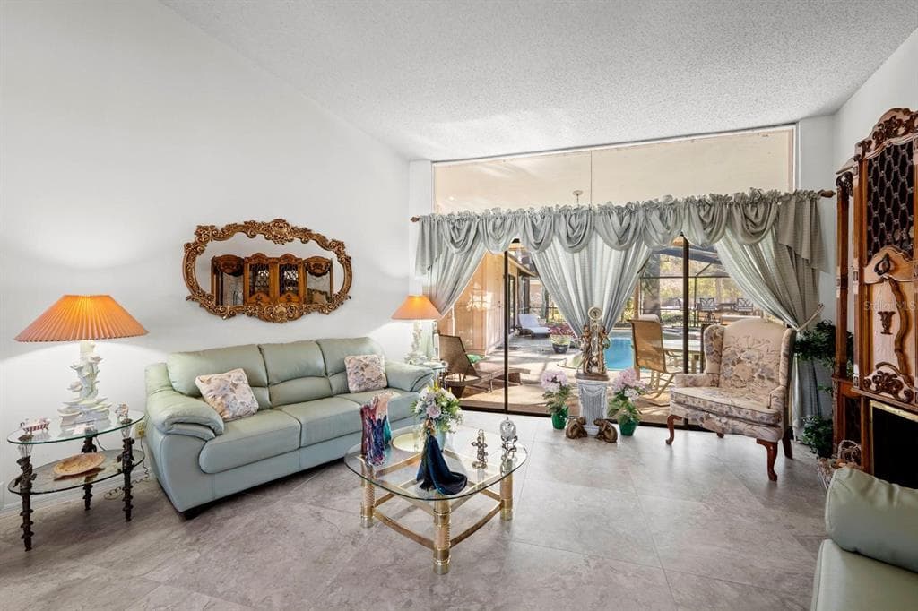 2501 DIANA Street, TAMPA, FL 33610 photo 5