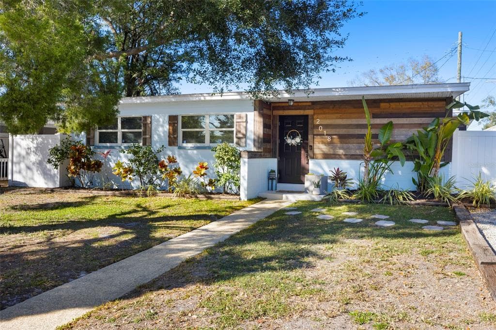 2018 BROAD STREET, TAMPA, FL 33610 photo 2