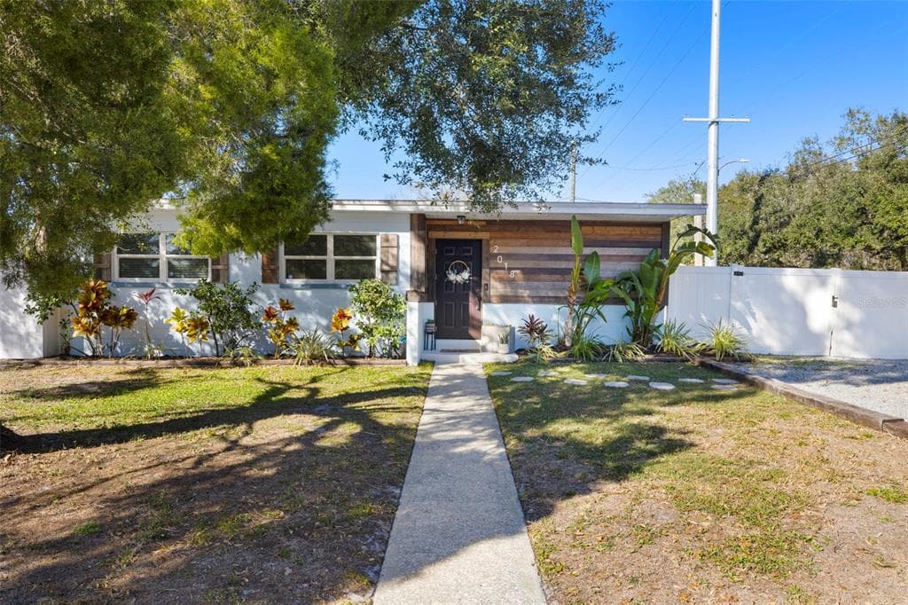 2018 BROAD STREET, TAMPA, FL 33610