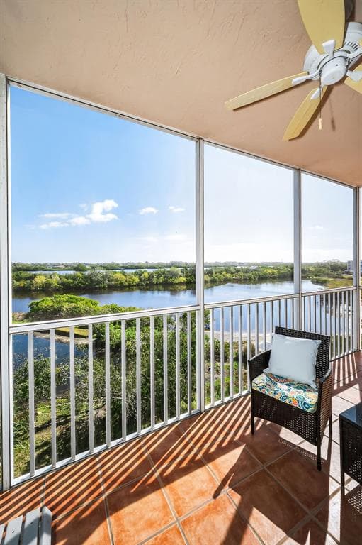 6475 SHORELINE DRIVE Unit 5301, Street PETERSBURG, FL 33708 photo 2