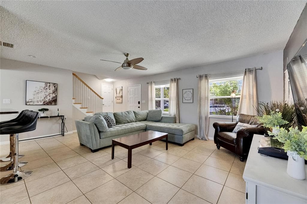 4710 TRAVERTINE Drive, TAMPA, FL 33615 photo 5