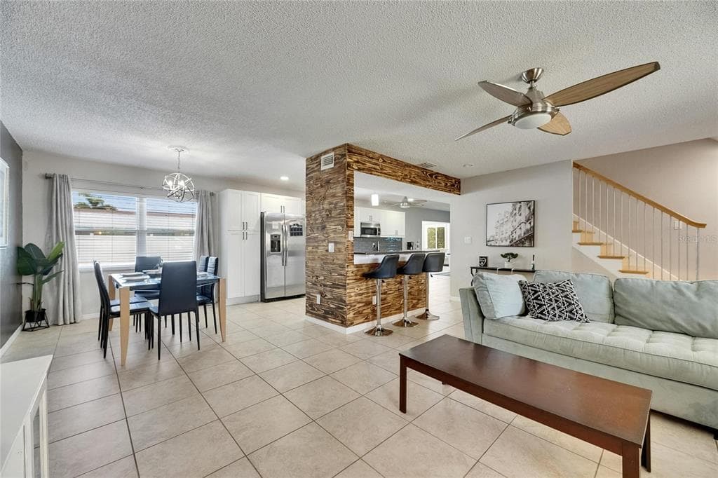 4710 TRAVERTINE Drive, TAMPA, FL 33615 photo 4