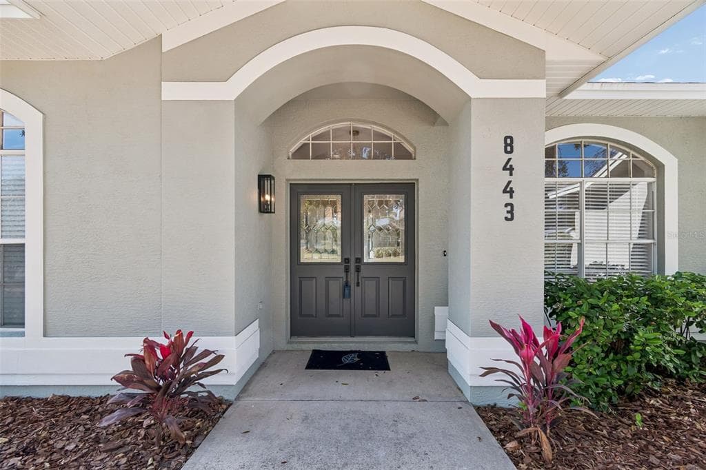 8443 RIDGEBROOK Circle, ODESSA, FL 33556 photo 2