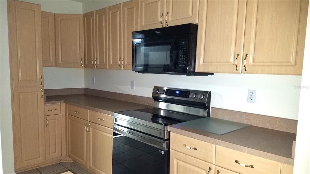 4834 TIMBER WAY, ZEPHYRHILLS, FL 33542 photo 2