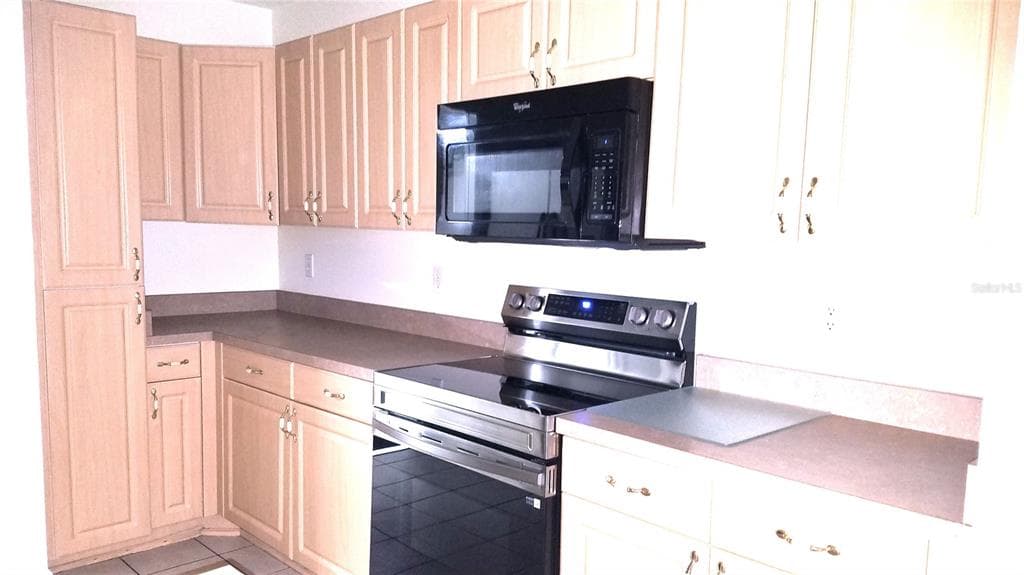 4834 TIMBER WAY, ZEPHYRHILLS, FL 33542 photo 3