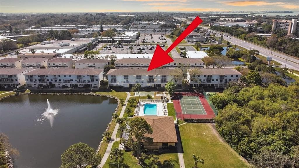 8229 EAGLES PARK DRIVE, ST PETERSBURG, FL, 33709 photo 2