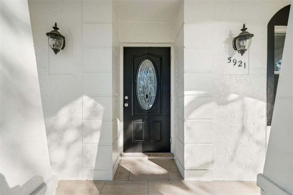 5921 YORKSHIRE ROAD, TAMPA, FL 33634 photo 3