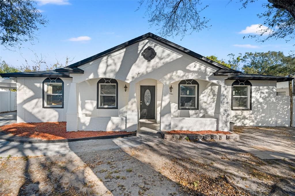 5921 YORKSHIRE ROAD, TAMPA, FL 33634