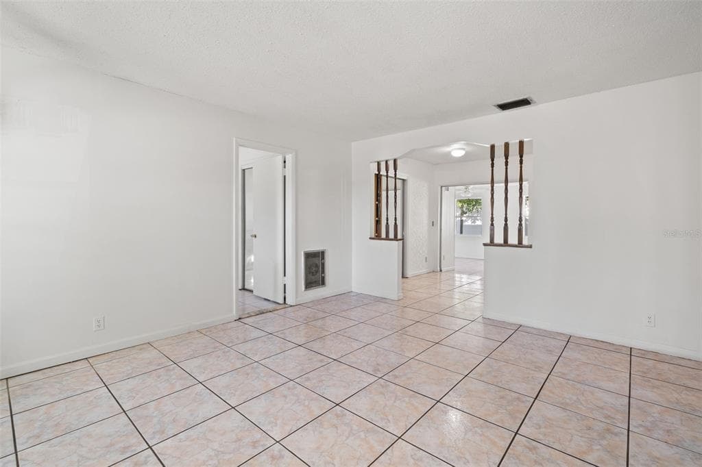 5921 YORKSHIRE ROAD, TAMPA, FL 33634 photo 5