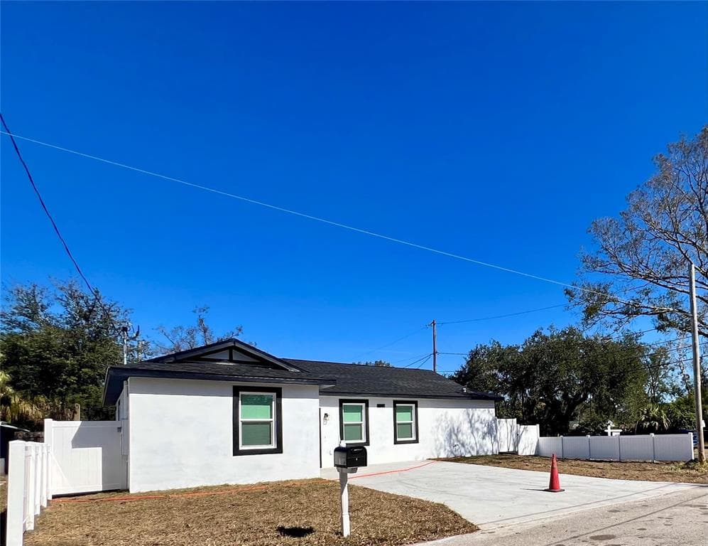 7514 IL DRIVE, TAMPA, FL 33619 photo 5