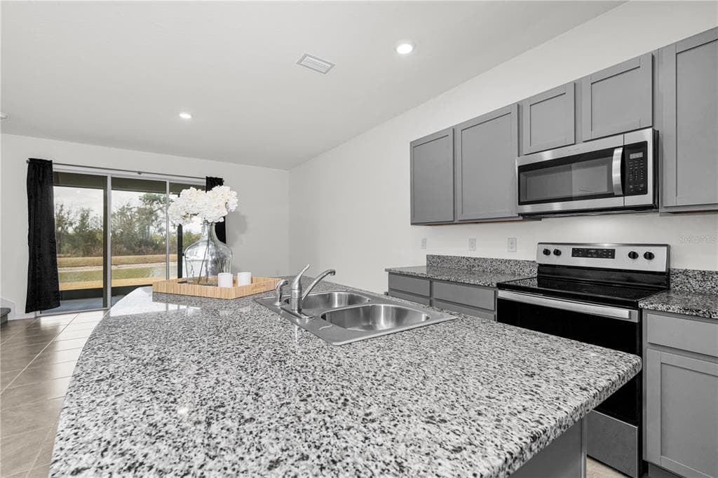 33034 MAJOR OAK DRIVE, WESLEY CHAPEL, FL 33545 photo 5