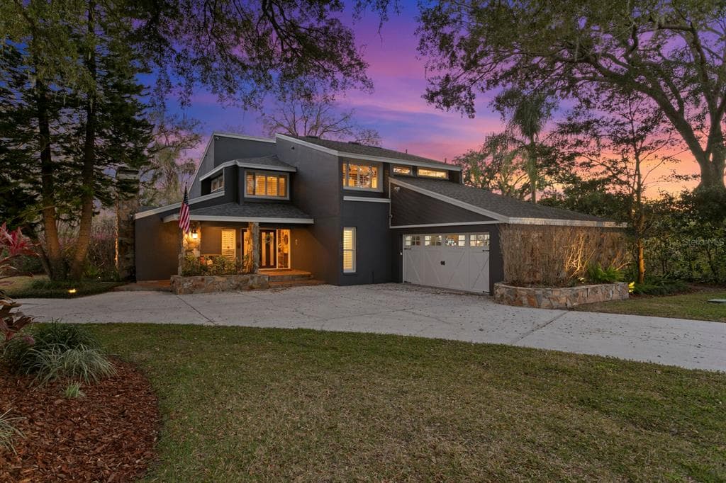 10402 OAKBROOK DRIVE, TAMPA, FL 33618 photo 2