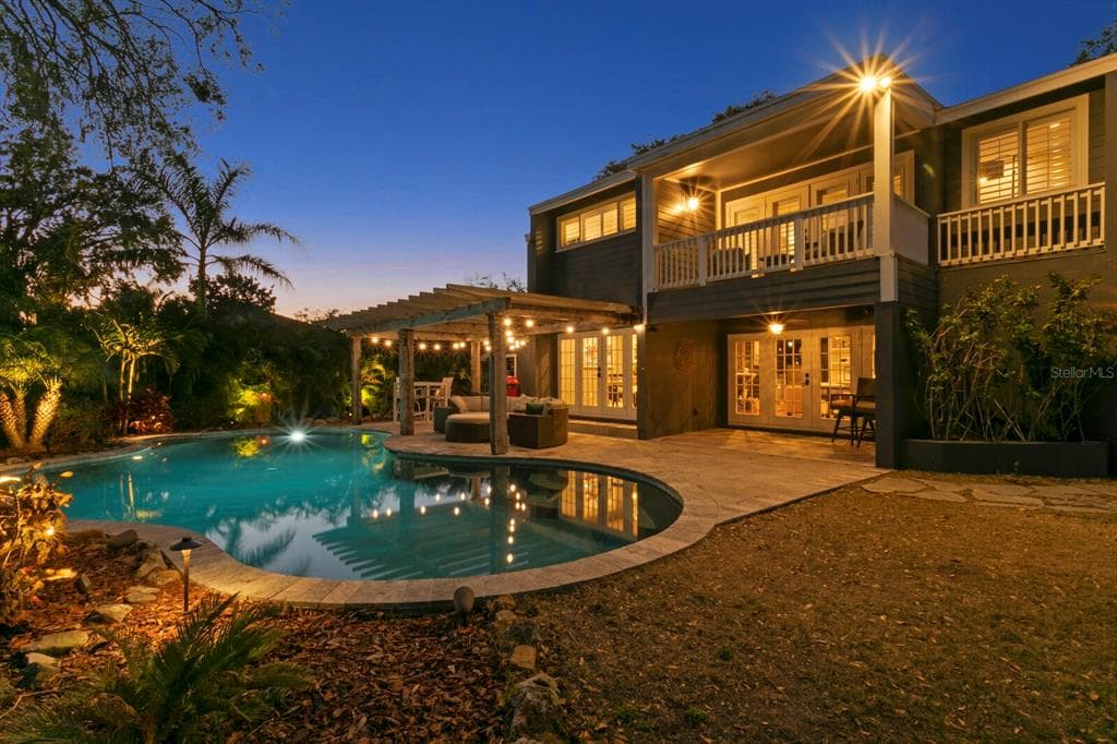 10402 OAKBROOK DRIVE, TAMPA, FL 33618 photo 4