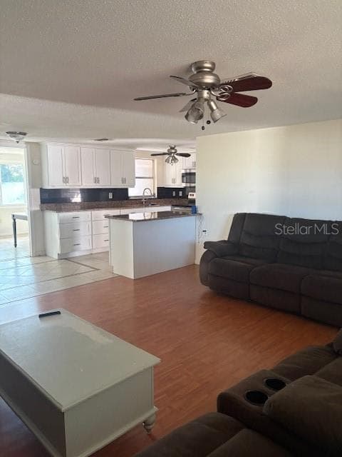 8006 PORTAGE DRIVE, PORT RICHEY, FL 34668 photo 4