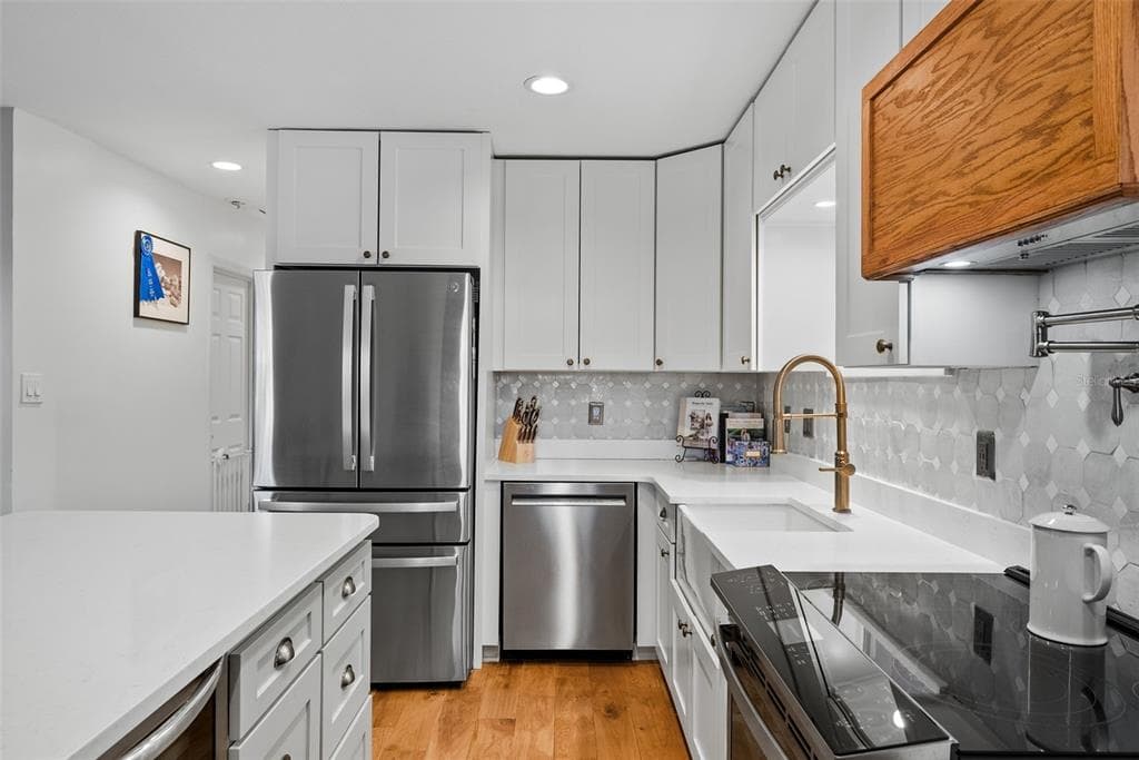 4722 WALLCRAFT Avenue, TAMPA, FL 33611 photo 4