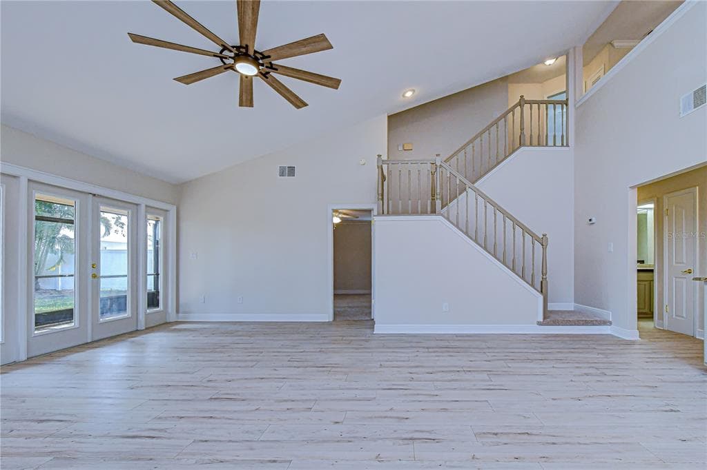 8756 HAMPDEN DRIVE, TAMPA, FL 33626 photo 2